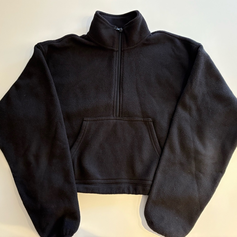 TNA Black Polar Crop 1/2 Zip - size small